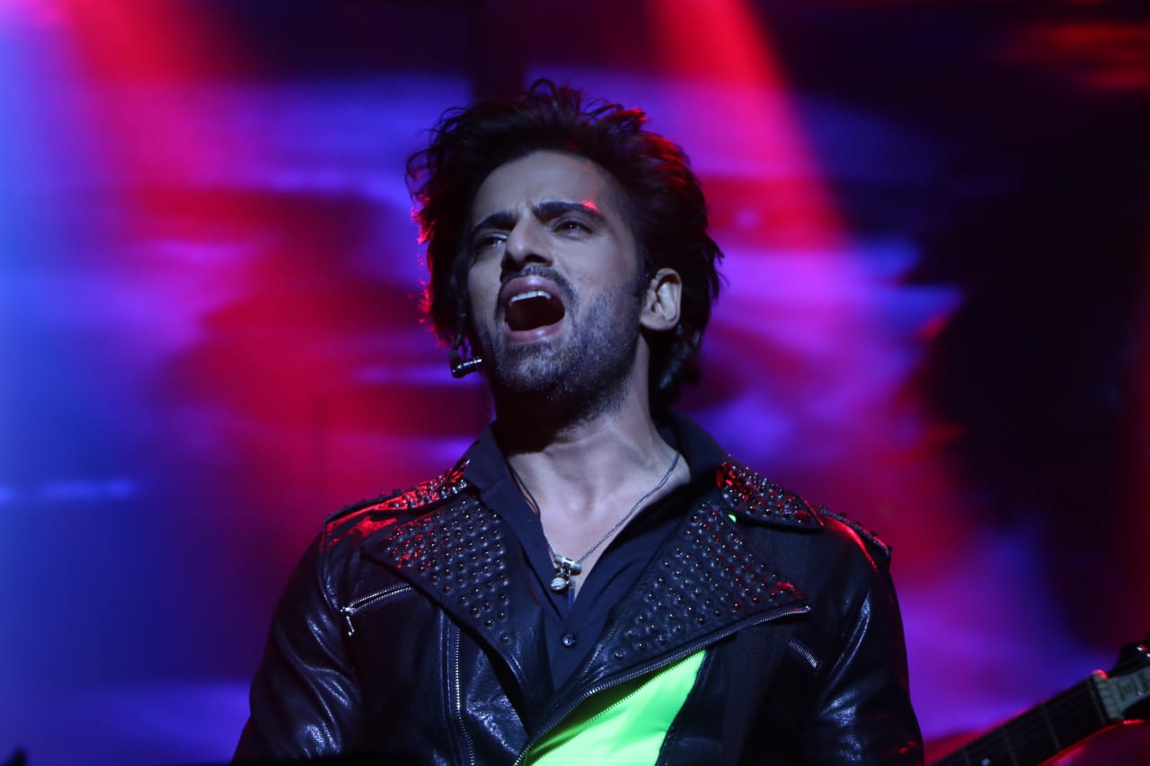 I have promised my Producers that I will sing and record a song for the show in four months: Mohit Malik 1