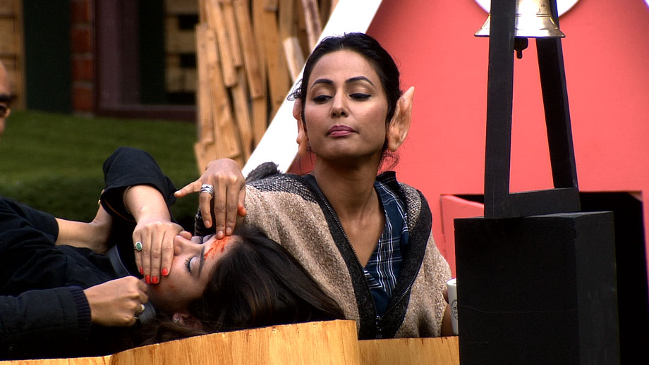 Bigg Boss 11: Hina tortures Bandagi, Shilpa with red chilli powder on face and body