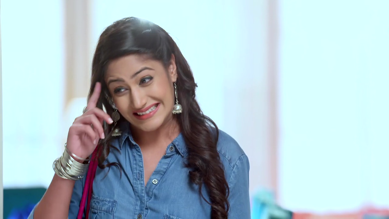 Many women connect to my character Anika: Surbhi Chandna 2