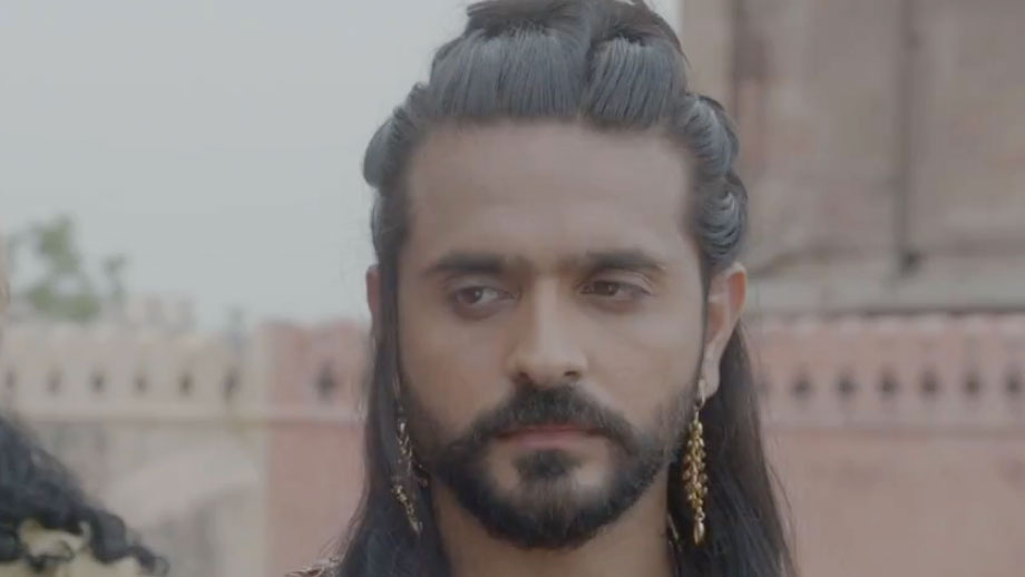 Prithvi to defeat Tailap and emerge as the new king of Malwa in Prithvi Vallabh