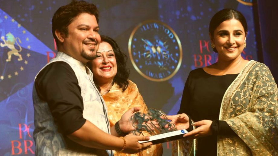 Vidya Balan honours Ram Kamal with Best Biographer Award