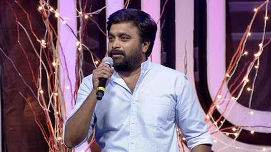 Actor-Director Sasikumar visits the sets of Zee Tamil’s Sa Re Ga Ma Pa
