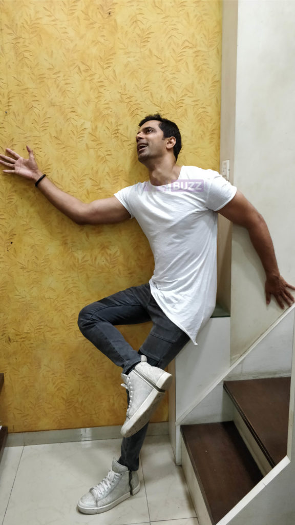 ‘Happy’ Anuj Sachdeva post interacting with fans on IWMBuzz Live - 0