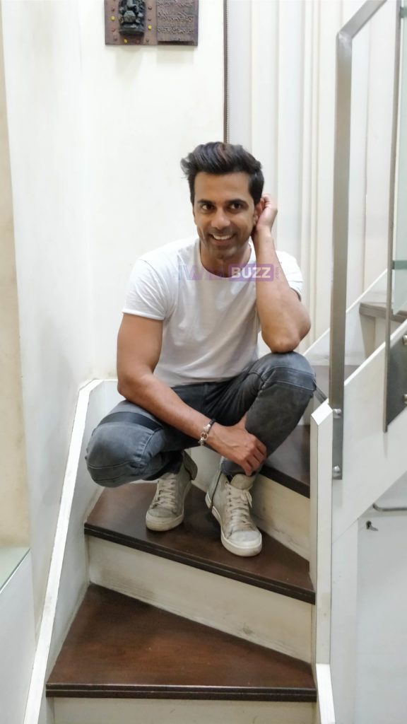‘Happy’ Anuj Sachdeva post interacting with fans on IWMBuzz Live - 5