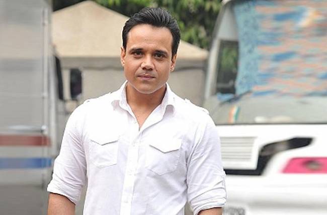 I represent a parochial male mindset in Roop, which needs to change - Yash Tonk