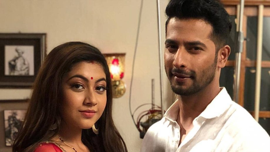 Malhar to throw Aau Saheb and family out of the house in Tujhse Hai Raabta
