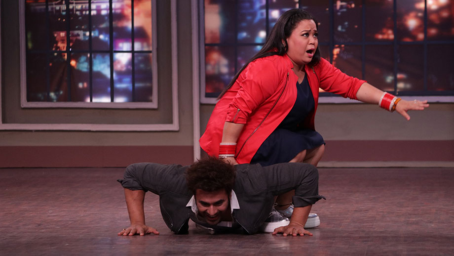 Fitness challenge by Bharti Singh to Pearl Puri in COLORS’ Khatra Khatra Khatra