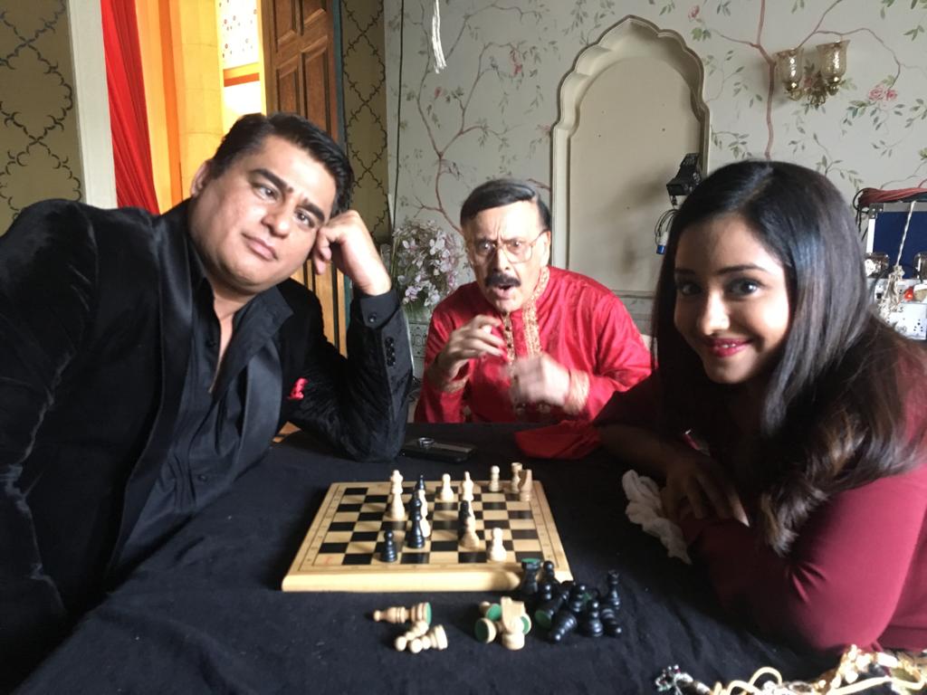 Ek Bhram Sarvagun Sampanna: Zain Imam, Tina Philip and cast bond over chess 1