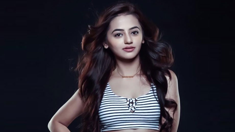 I'd rather sit at home than do something unexciting - Helly Shah