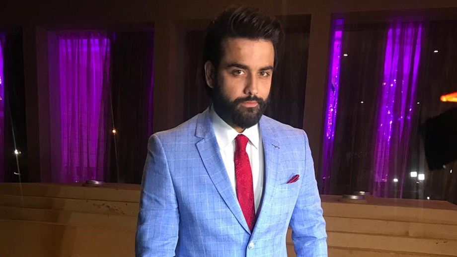 “What, you asking me”: Vivian Dsena on tips for happy marriage at Ssharad-Ripci sangeet ceremony 6