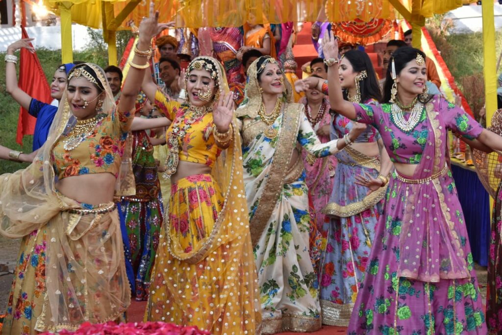 Yeh Rishta Kya Kehlata Hai: Kartik and Naira’s romance during Gangaur celebration 10