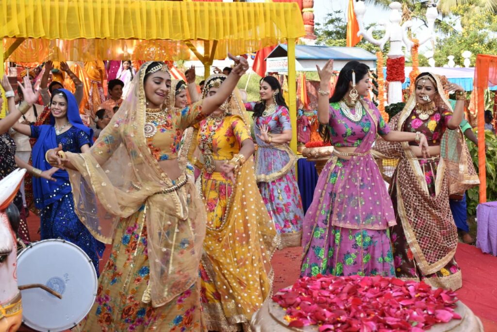 Yeh Rishta Kya Kehlata Hai: Kartik and Naira’s romance during Gangaur celebration 14