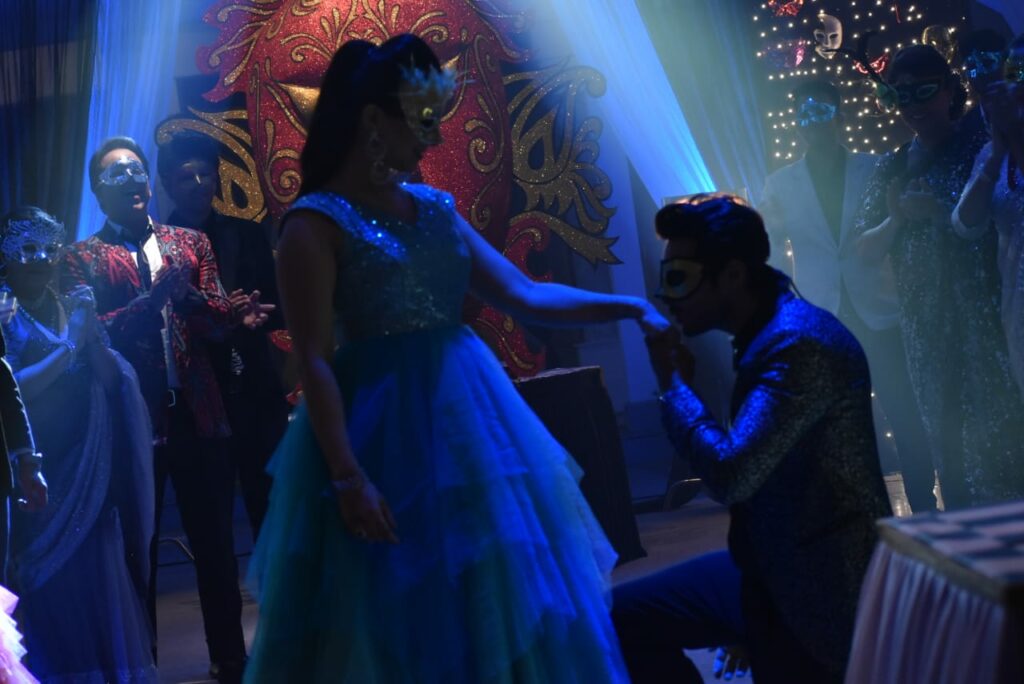 Yeh Rishta Kya Kehlata Hai: Kartik and Naira's romantic dance in Masquerade party 8