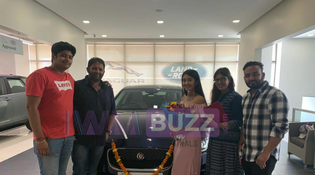 Yeh Rishta Kya Kehlata Hai's Naira aka Shivangi Joshi buys a Jaguar car 1
