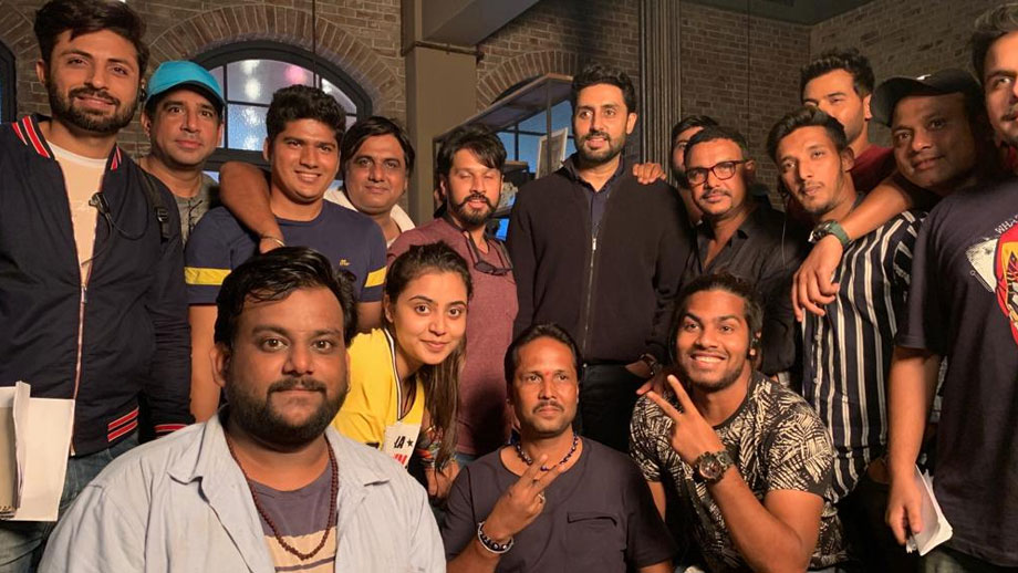Abhishek Bachchan meets Shabir Ahluwalia and Soham on sets of Fixerr 2