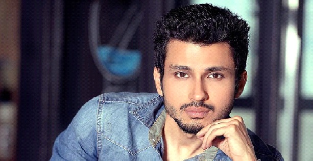All the reasons we are crushing on Amol Parashar 2