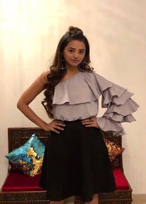 Every time Ishq Sufiyana star Helly Shah gave us major fashion goals 2