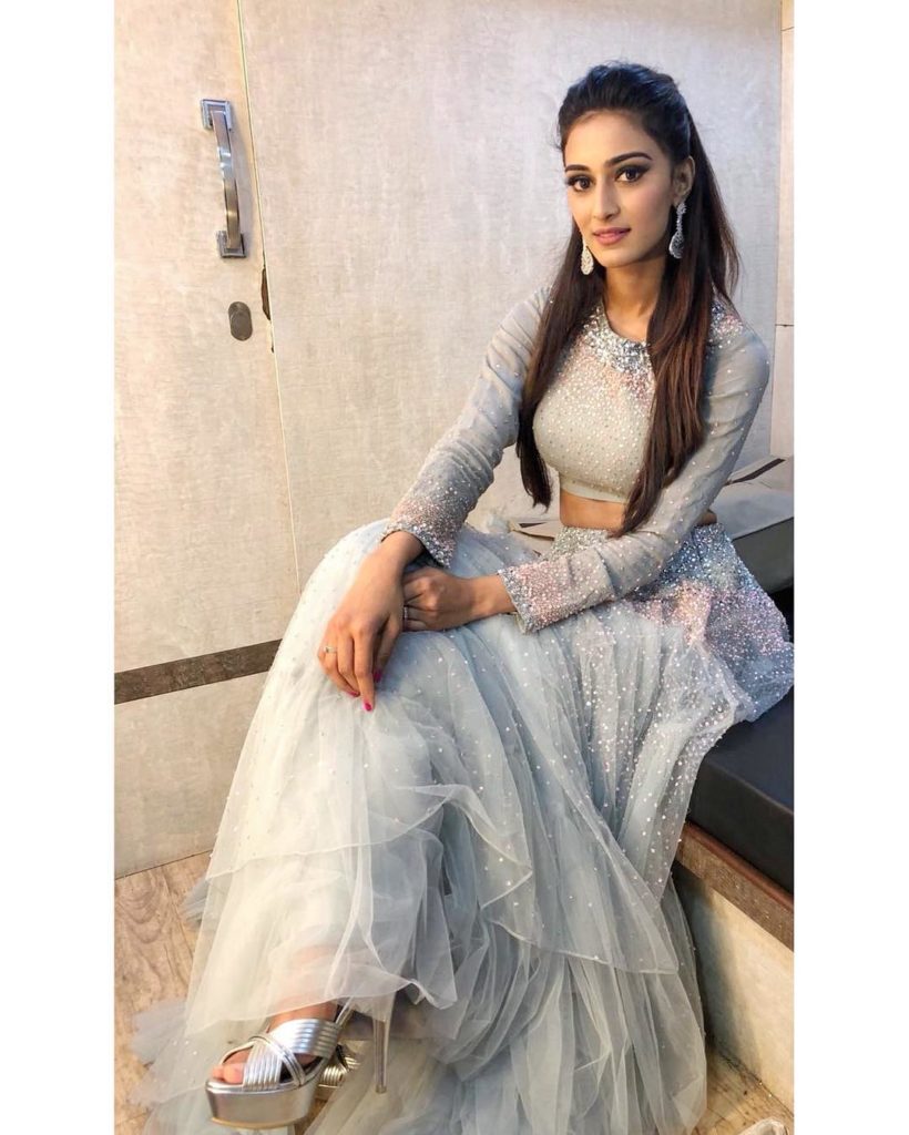 These pictures of Prerna aka Erica Fernandes prove she is a fashion diva 7