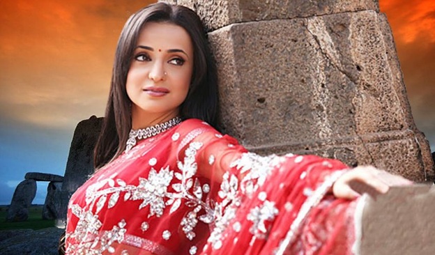 A dose of the beautiful Sanaya Irani to make your day brighter 3