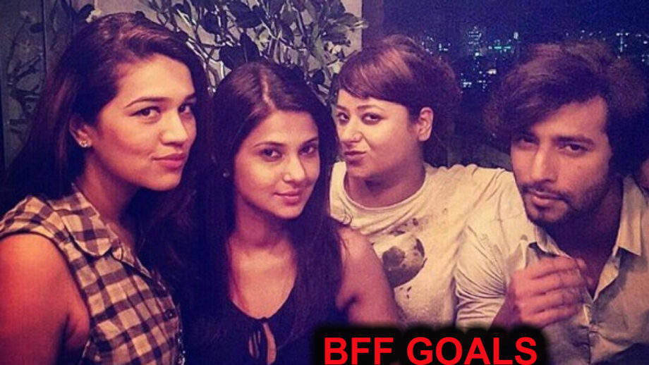 All the times the Bepannaah actress Jennifer Winget gave us BFF goals with her squad pics 3