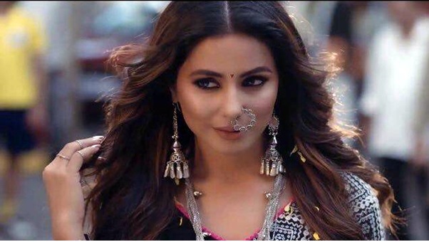 Hottest Moments of Queen Hina Khan because why not