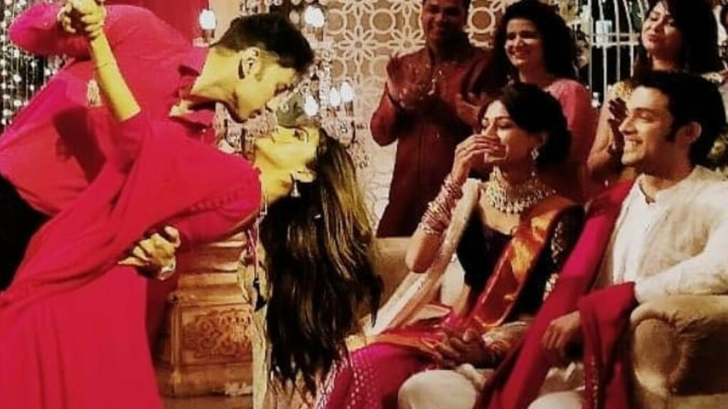 Kasautii Zindagii Kay: Check out Erica Fernandes and Parth Samthaan aka Prerna and Anurag's reaction to their iconic love story