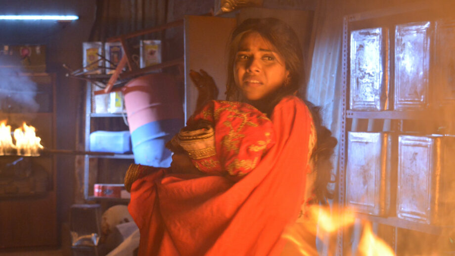 Pyaar Ke Papad: Shivika’s saree catches fire, will Omkar be able to save her?