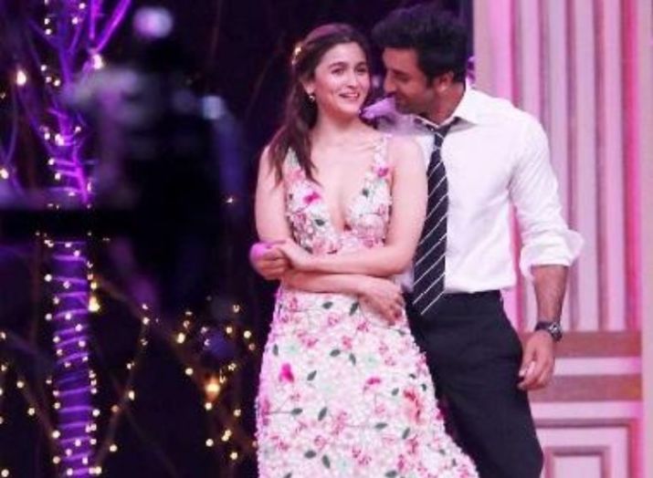 Pictures of Alia and Ranbir that will make you fall in love with their love 1