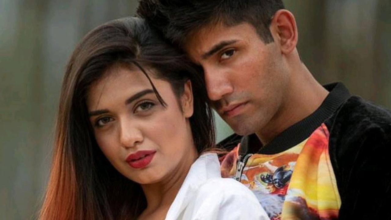 Ace of Space couple Divya Agarwal and Varun Sood down with dengue 1