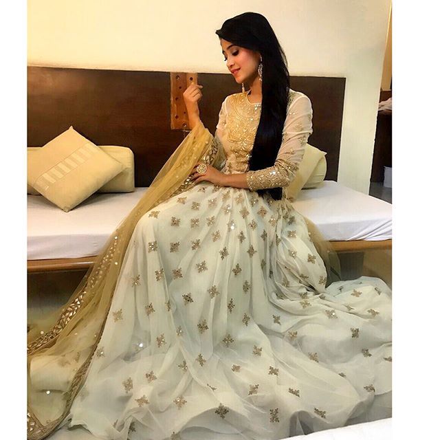 All the times Shivangi Joshi absolutely slayed in desi avatar 3