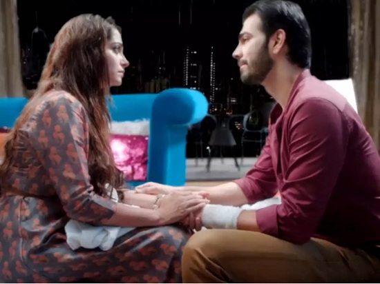 Cute Couple Alert: Rohit & Sonakshi's romance in Kahaan Hum Kahaan Tum will melt your hearts