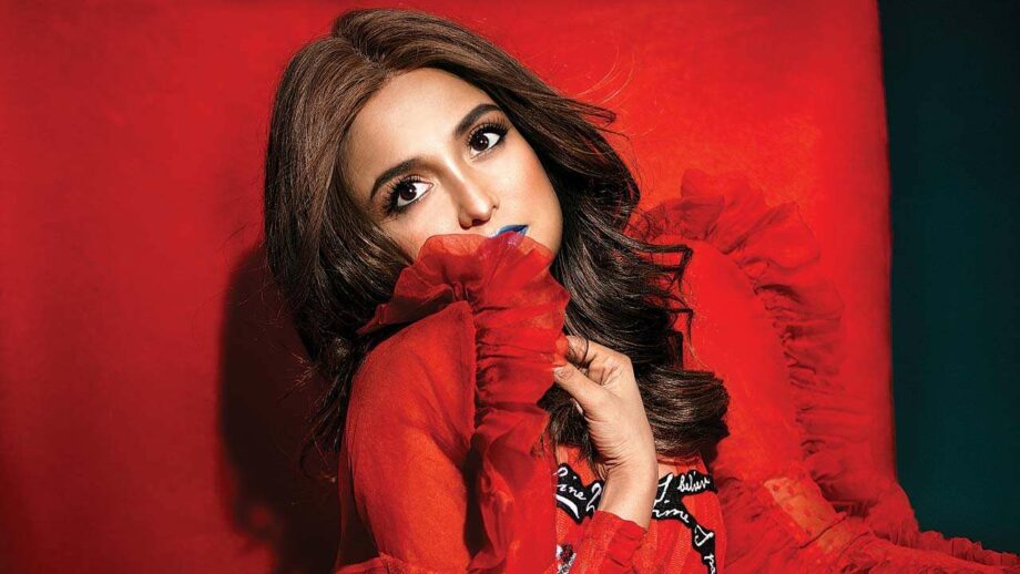 Monali Thakur launches her cover single of 'Pani Pani re' from the film Maachis