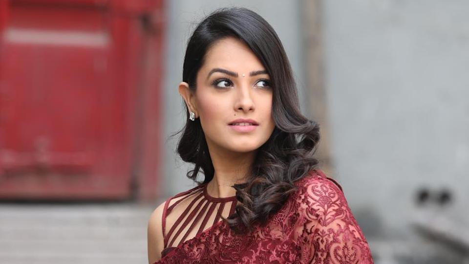 When Anita Hassanandani set the screen on fire with her sultry looks 1