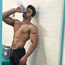 When Pearl V Puri left us drooling with his abs-tastic body 1