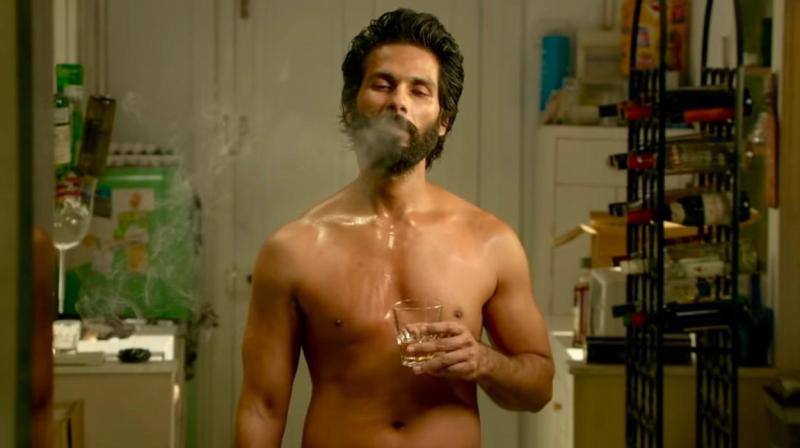 When Shahid Kapoor set the temperatures soaring with these pictures 2
