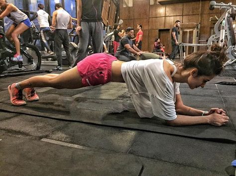 Disha Patani workout routine will inspire you to hit the gym - 7