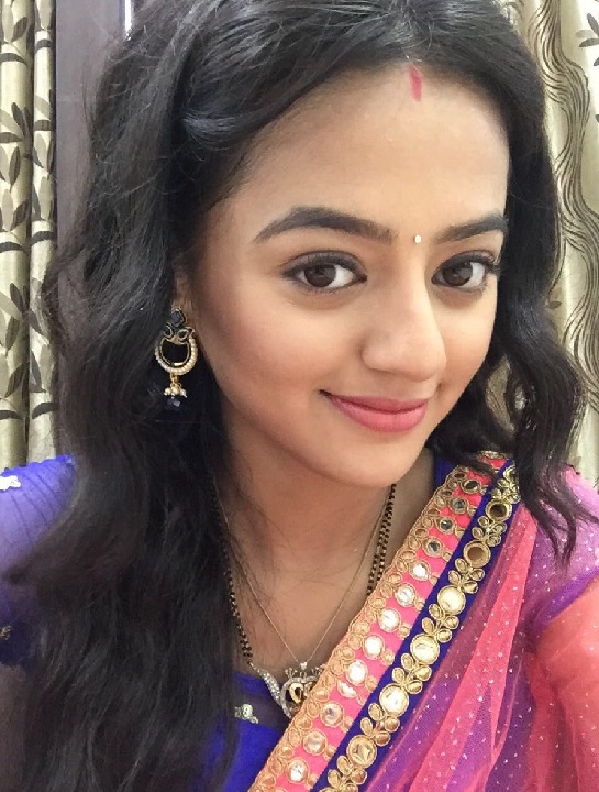 Helly Shah is a Selfie Queen. Here's proof 2