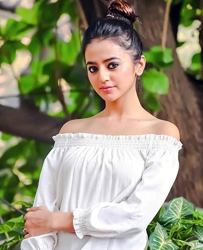 Helly Shah's Fashion Game: yay or nay? 1