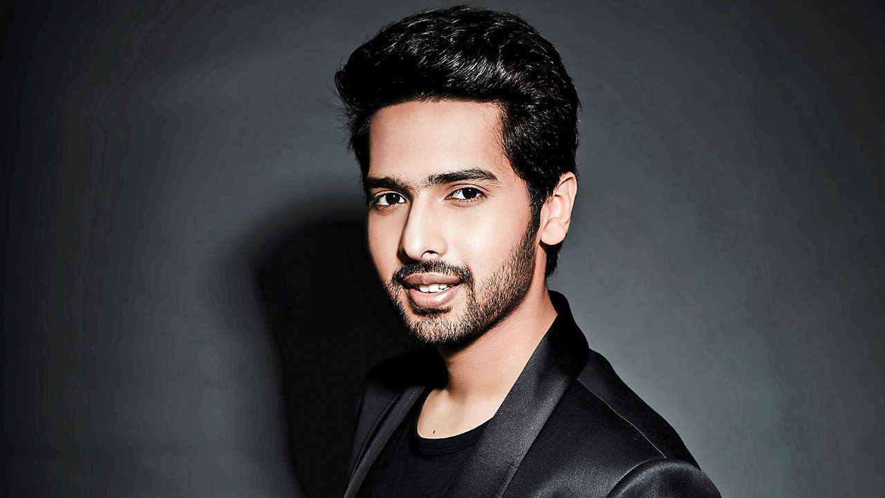 Armaan Malik is the only guy we are crushing on.. Here's why | IWMBuzz