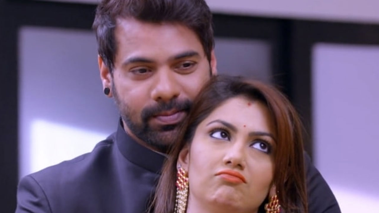 Kumkum Bhagya Major Twists And Turns Till Date Iwmbuzz Enjoy exclusive pragya real life husband videos as well as popular movies and tv shows. kumkum bhagya major twists and turns