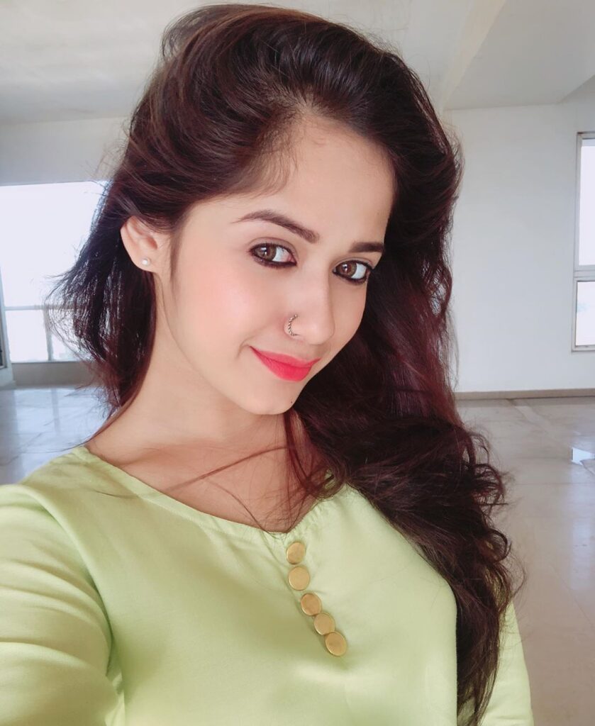 TikTok star Jannat Zubair is a Selfie Queen. Here's proof - 2