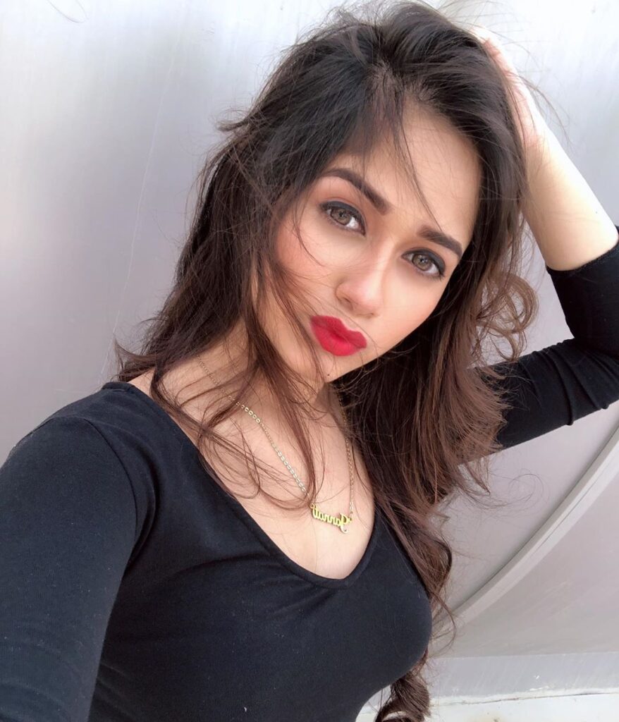 TikTok star Jannat Zubair is a Selfie Queen. Here's proof - 4