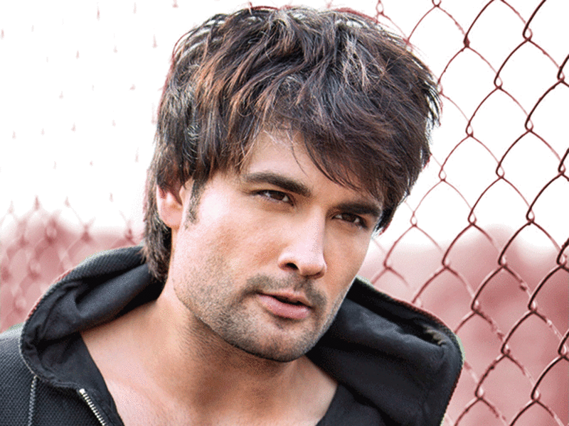 Vivian Dsena is the only guy we are crushing on 1