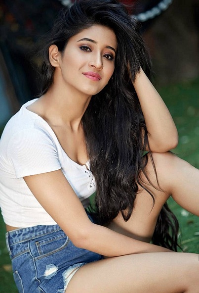 When Shivangi Joshi set the screen on fire with her sultry looks