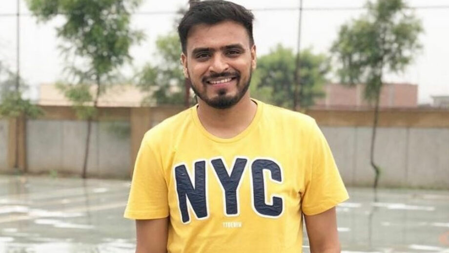 Youtuber Amit Bhadana receives a pre-birthday surprise from fans