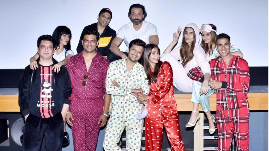 Kumar Taurani ignores critics, gives a thumbs up to Housefull 4