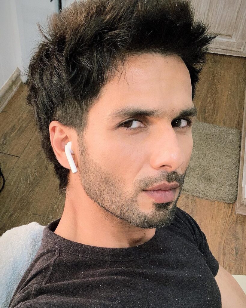 Shahid Kapoor's Transformation from Chocolate Boy to Bad Boy - 2