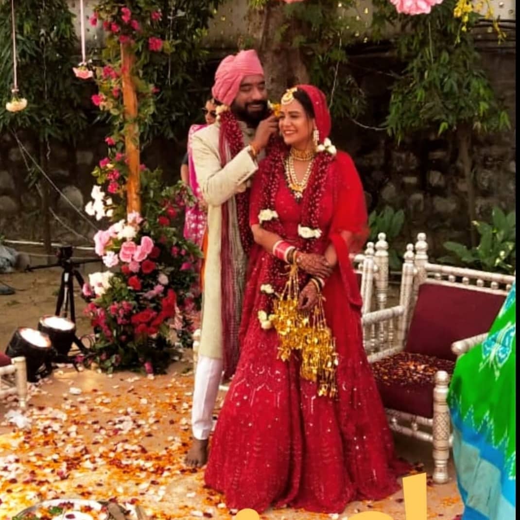 Check Out: Unseen marriage pictures of Mona Singh 2