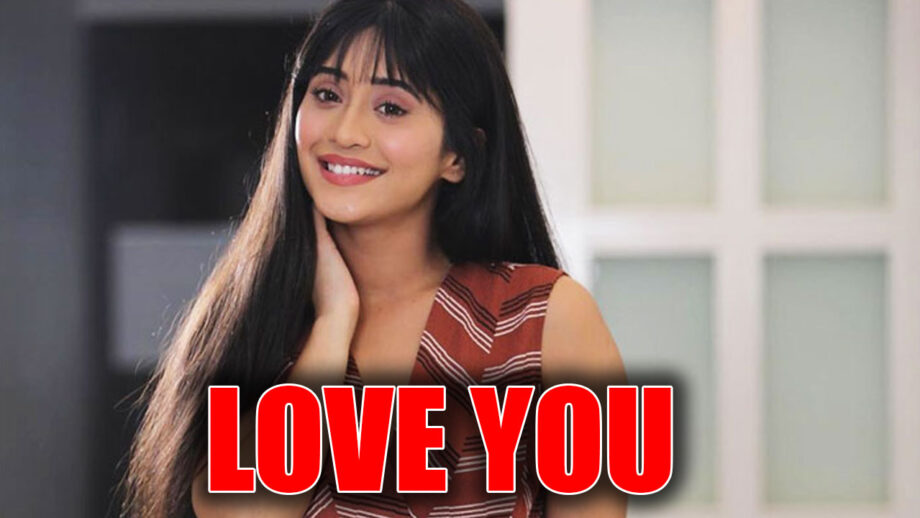 Shivangi Joshi sends ‘Love You’ message for someone! Check out here 1