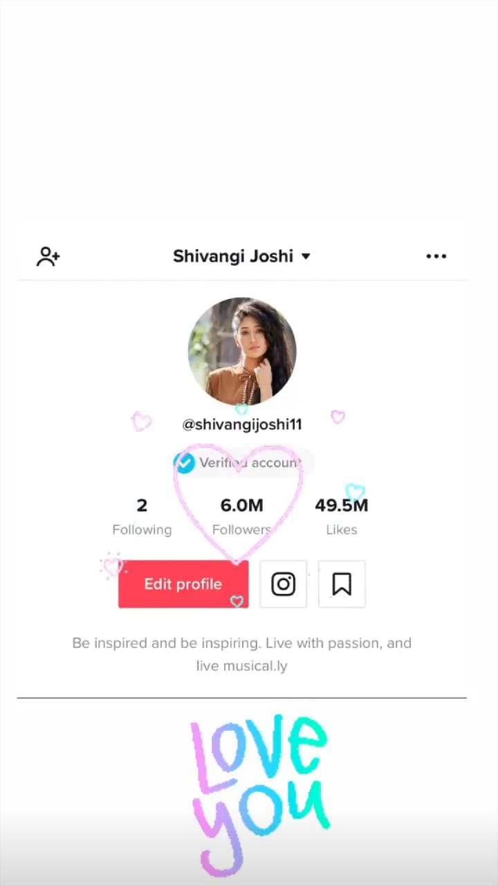 Shivangi Joshi sends ‘Love You’ message for someone! Check out here